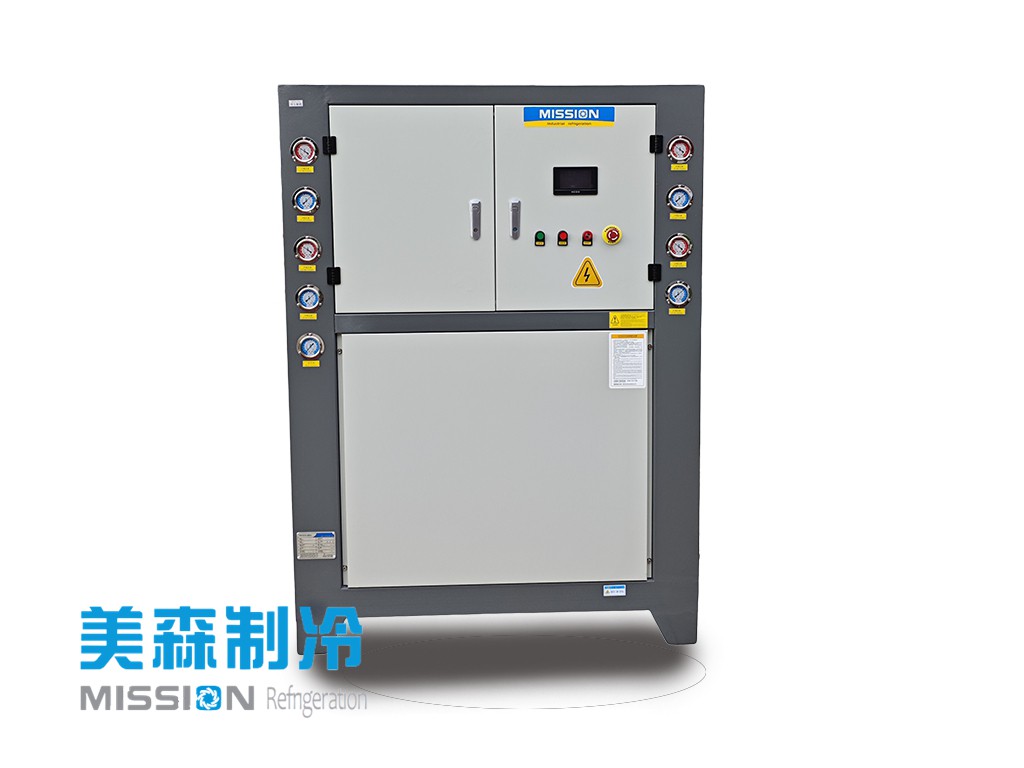 水冷柜式冷水機(jī)組（中溫）水冷柜式冷水機(jī)組（中溫）